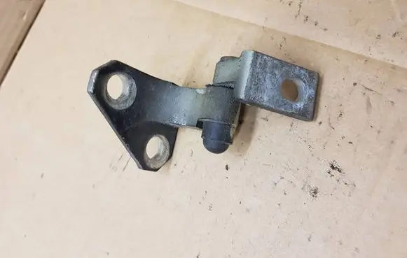 Volkswagen Eos Front door upper hinge 3C0831401D