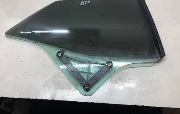 Mercedes-Benz E W238 Rear side window A2385705400 11012017