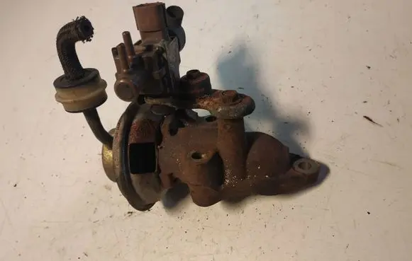 Toyota Avensis T220 EGR valve 2562027060 2580027010