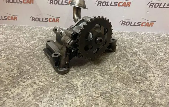 Volkswagen PASSAT B5.5 Oil pump 038115105D 00934268