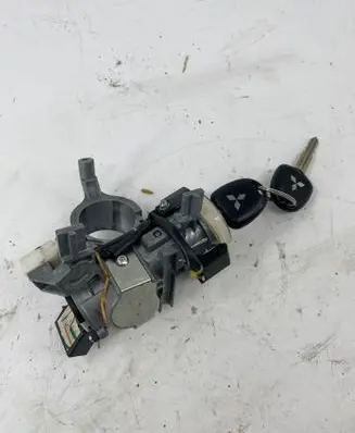 Mitsubishi L200 Engine ECU kit and lock set 3811700005 MP992