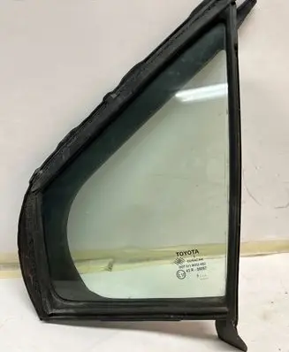 Toyota Yaris Front door vent window glass four-door 43R00097 DOT11M352AS2