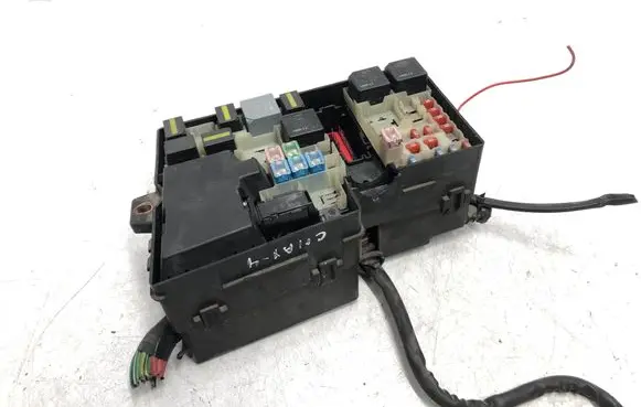 Ford C-MAX I Fuse box set 3M5T14A142AB BP4K66767 318789120