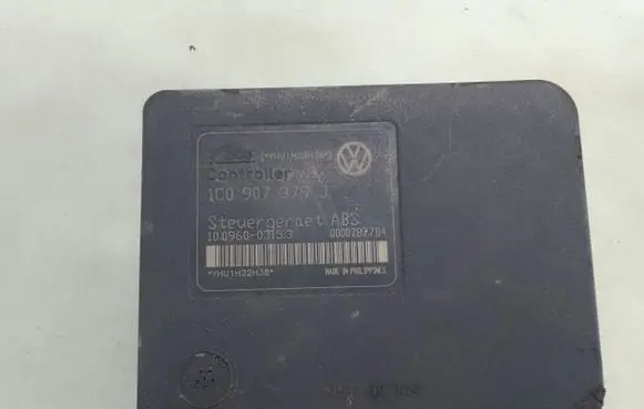Volkswagen Golf IV ABS Pump 1J061117T