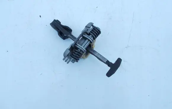 Renault Megane III Front door check strap stopper 
