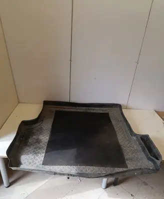 Opel Omega B1 Trunk/boot mat liner 90485210