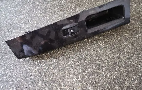 KIA Sorento Electric window control switch 935753E070