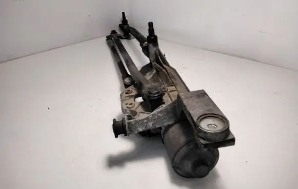 Ford Focus Front wiper linkage and motor 4M5117508AA 0390241731 BP4K67340