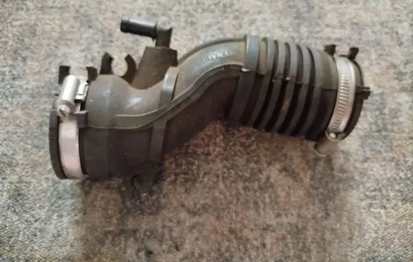 Renault Laguna II Air intake duct part 8200424266 7R257