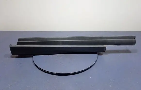 Foot area side trim
