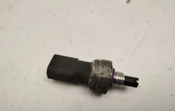 Mercedes-Benz E W211 Sensor A2038300472