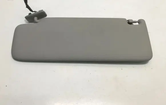 Sun visor
