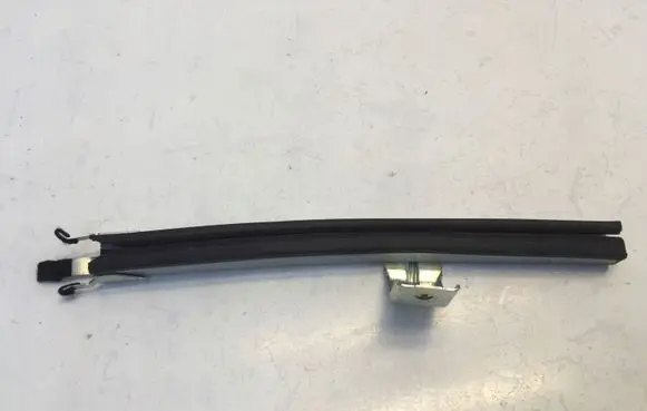 Nissan Juke II F16 Rear door window/glass frame 