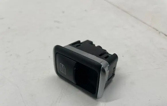 Mercedes-Benz C W204 Electric window control switch A2049058202