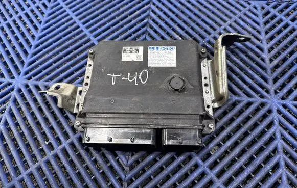 Toyota Prius+ (ZVW40) Engine control unit/module 8966147370 2754006753