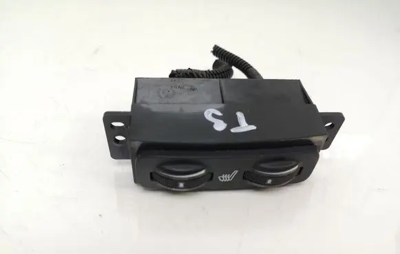 Toyota Avensis T250 Seat heating switch 453417