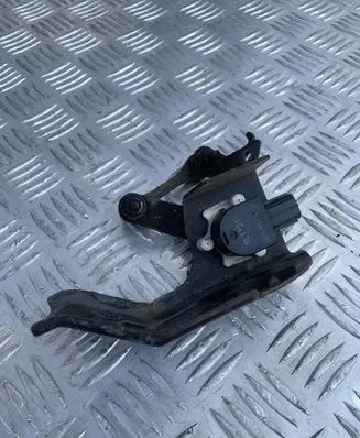 Suzuki SX4 S-Cross Headlight/headlamp level sensor B004504-2
