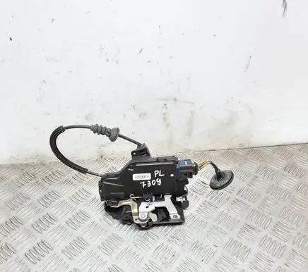 Skoda Octavia Mk2 (1Z) Front door lock 25101D6