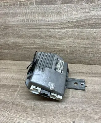 Toyota Corolla E120 E130 Power steering control unit/module 8965002010