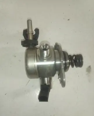 Hyundai Tucson TL Fuel injection high pressure pump