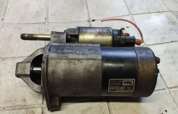Hyundai Santa Fe Starter motor 361003E020