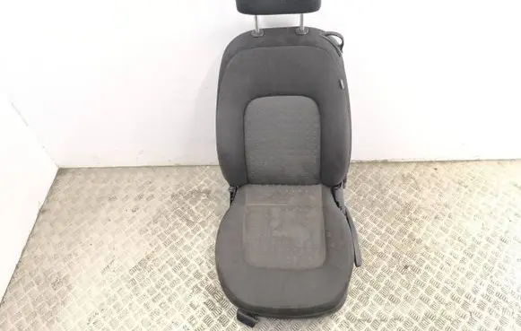 Volkswagen New Beetle Front passenger seat 