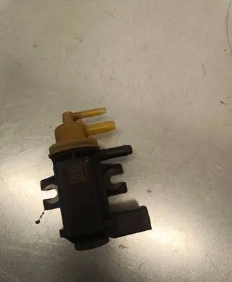Audi Q3 8U Turbo solenoid valve 1K0906627B 24090 4011464A
