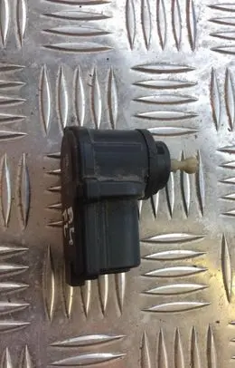 Headlight level adjustment motor