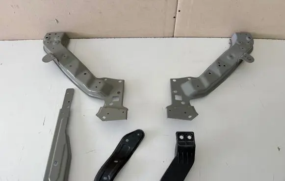 NIO ET7 Headlight/headlamp mounting bracket P0209894AH P0209893AH P0216841AB