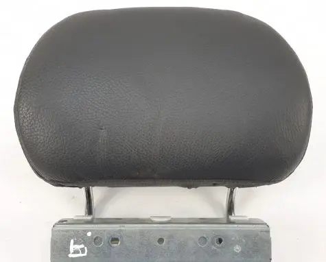 Volvo V70 Rear seat headrest 