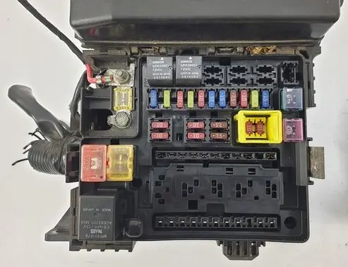 Mitsubishi Lancer Fuse module 312032011