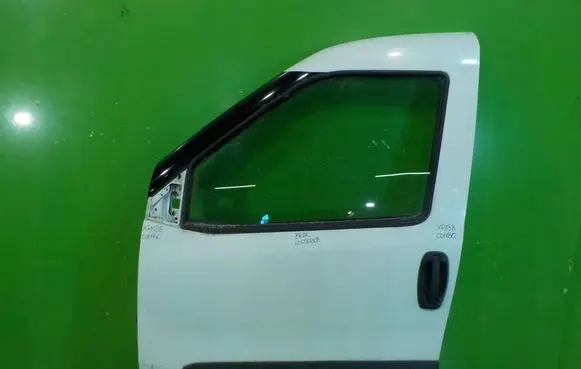 Opel Combo D Front door PRZOD XP138