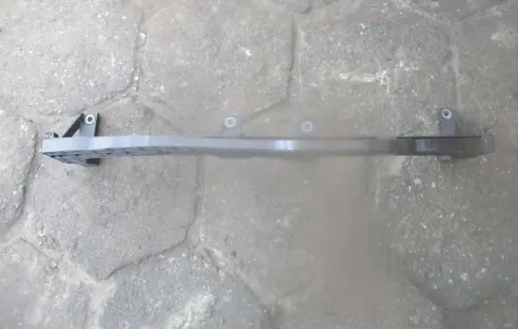 Volkswagen PASSAT CC Front bumper mounting bracket 3C8807889
