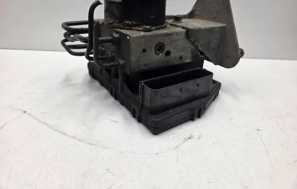 Mercedes-Benz C W202 ABS Pump A2025454732 2025454732