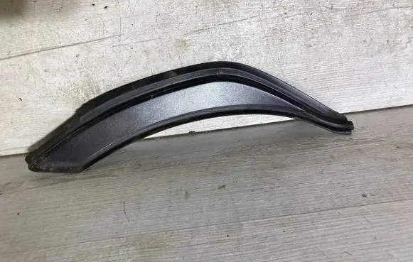 Mini Clubman F54 Fender end trim 7385672