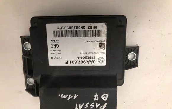 Volkswagen PASSAT B7 Hand brake control module 3AA907801E