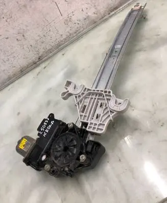 Hyundai Kona II Front door window regulator with motor 82760be010