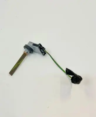 Mercedes-Benz SL R231 Oil temperature sensor A1638300272 1638300272
