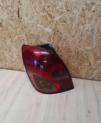 Toyota Corolla Verso E121 Rear/tail lights E49824
