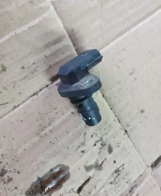 Volvo S60 Camshaft position sensor 8627354