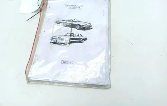 Jaguar XJS Owners service history hand book 