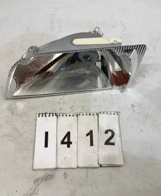 Volvo S40, V40 Headlight/headlamp 3345710