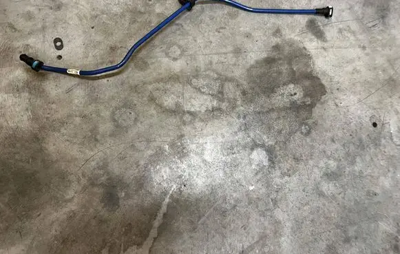 BMW M5 F90 Brake vacuum hose/pipe 16137483715 7483715