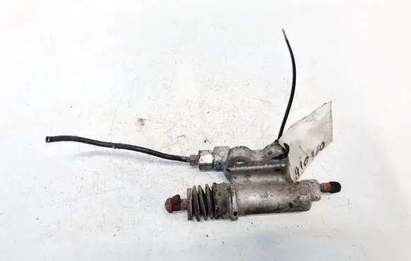 Honda FR-V Clutch master cylinder 