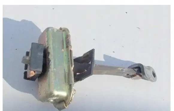 SsangYong Rodius Rear door check strap stopper