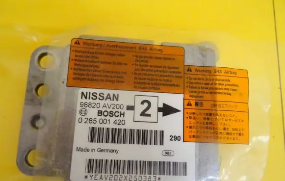 Nissan Primera Airbag control unit/module 0285001420