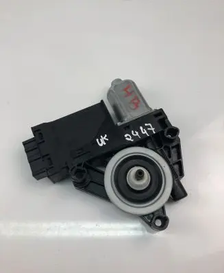 Volvo XC60 Front door window regulator motor 32283267