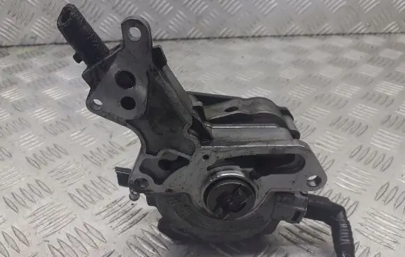Skoda Fabia Mk1 (6Y) Vacuum pump 038145209N