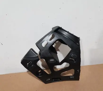 Front bumper mounting bracket