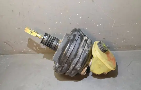 Audi A8 S8 D2 4D Brake booster 4D0612105A